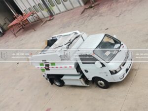 4.5T Pure Electric Self Loading Garbage Truck Bird View