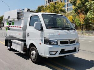 4.5T Pure Electric Self Loading Garbage Truck Left head