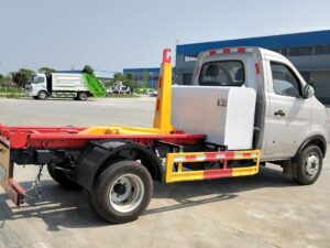 3.5T 4.5-Meter Single-Row Pure Electric Detachable Garbage Truck With Carriage