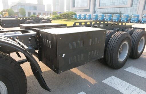 E700 8X4 5.6-Meter Pure Electric Dump Truck