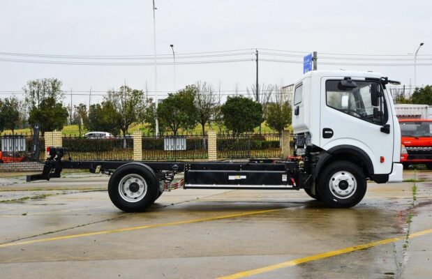 EV350 4.5T 4.2-meter single-row pure electric flatbed light truck