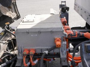 Ev5 4,5T 4,15 metrli bir qatorli sof elektr furgon tipidagi yengil yuk mashinasi