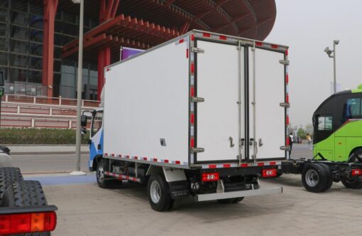 Hs 4.5T 4.08-Meter Plug-In Hybrid Power Refrigerated Truck