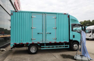 Isuzu 4.5T 4.13-Meter Single-Row Pure Electric Van-Type Light Truck