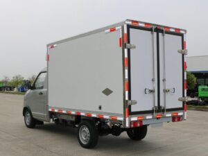 Ruishuai 2.6T 2.75-Meter Single-Row Pure Electric Refrigerated Truck