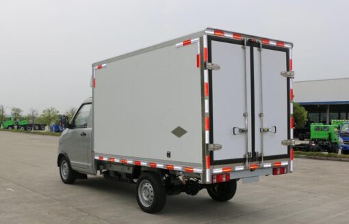 Ruishuai 2.6T 2.75-Meter Single-Row Pure Electric Refrigerated Truck