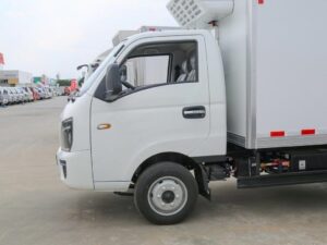 V5E 4.3T 3.82-Meter nga Single-Row Van-Type Pure Electric Refrigerated Truck