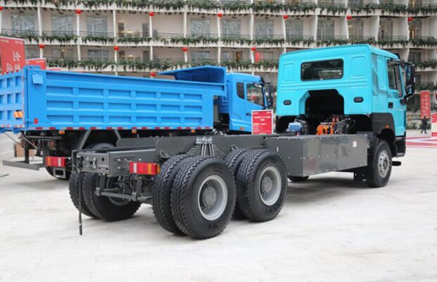 V7-X 25T 6X4 6.8-meter pure electric dump truck