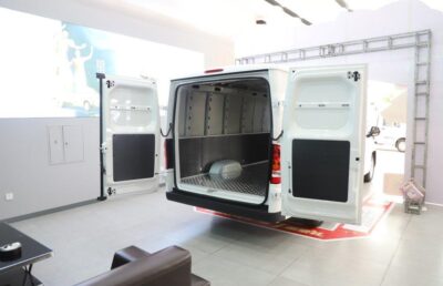 Wuling 2-Seater 5.5-Meter Pure Electric Enclosed Van