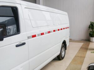 Yuda V7 3.2T 5.3-Meter Pure Electric Enclosed Van