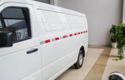 Yuda V7 3.2T 5.3-Meter Pure Electric Enclosed Van