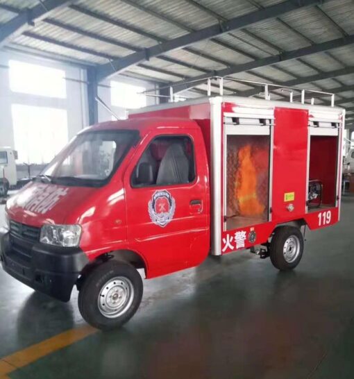 Electric small water tank fire sprinkler truck