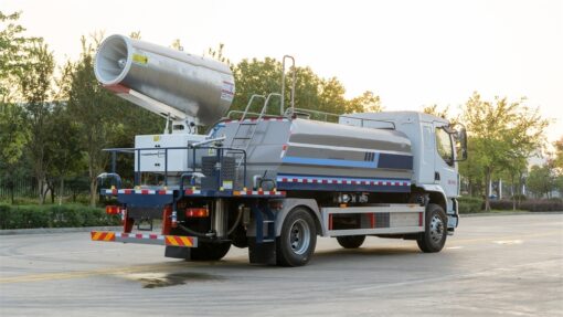 Liuzhou Automobile Pure Electric Spraying Truck And 14 Cubic Meters Water Tanker