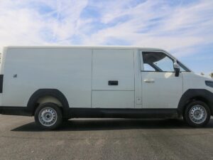 E-Lushun 3T 5-Meter Pure Electric Closed Van