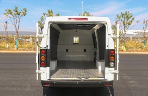 E-Lushun 3T 5-Meter Pure Electric Closed Van