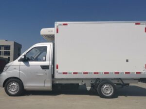 Guotai El30 2.7Ton 2.88-Meter Single-Row Pure Electric Refrigerated Truck