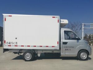 Guotai El30 2.7Ton 2.88-Meter Single-Row Pure Electric Refrigerated Truck