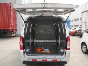 Hippopotamus mini 2.5T 4.5-meter pure electric closed van transporter