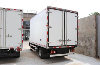 Isuzu EVM100 4.5T 4.015-meter single-row pure electric refrigerated truck