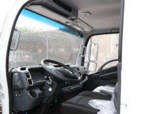 Isuzu EVM100 4.5T 4.015-meter single-row pure electric refrigerated truck