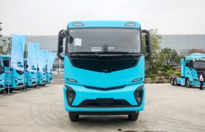 Jiangshan Se 6X4 25-Ton Pure Electric Tractor