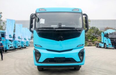 Jiangshan Se 6X4 25-Ton Pure Electric Tractor