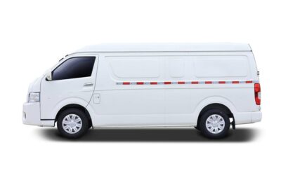 Longyao 8S 4T 5-meter pure electric closed van