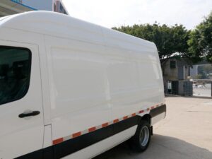 Shuailing I6 5Ton 6-Meter Pure Electric Long Wheelbase Closed Van