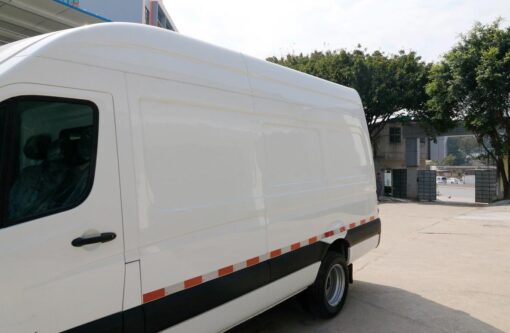 Shuailing I6 5Ton 6-Meter Pure Electric Long Wheelbase Closed Van