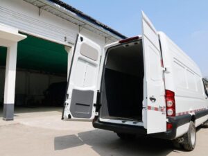 Shuailing I6 5Ton 6-Meter Pure Electric Long Wheelbase Closed Van