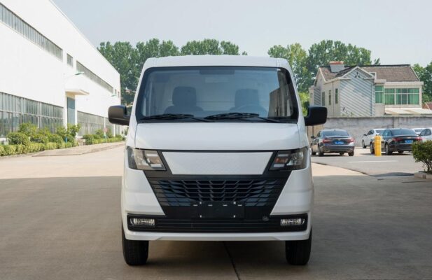 T01 3Ton 5-meter pure electric closed van