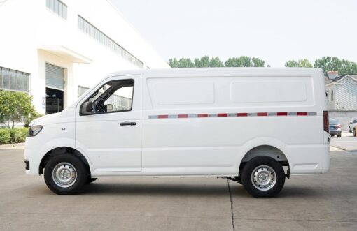 T01 3Ton 5-meter pure electric closed van