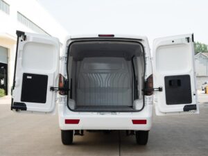 T01 3Ton 5-meter pure electric closed van