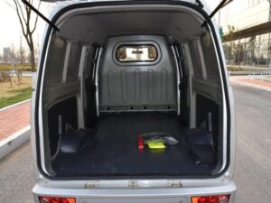 Tianye 260 2.6T 4.43-meter pure electric closed van transporter