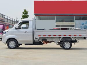 Xinyuan T3Lev 2.7Ton 3.05-Meter Single-Row Pure Electric Flatbed Micro Truck