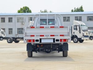 Xinyuan T3Lev 2.7Ton 3.05-Meter Single-Row Pure Electric Flatbed Micro Truck