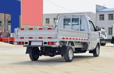 Xinyuan T3Lev 2.7Ton 3.05-Meter Single-Row Pure Electric Flatbed Micro Truck