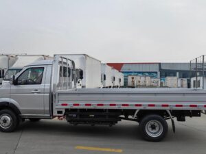 Xinyuan T5Lev 3.5Ton 3.8-Meter Single-Row Pure Electric Flatbed Micro Truck