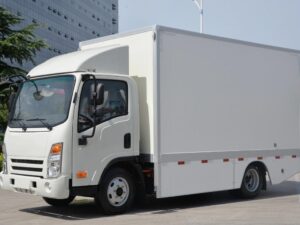 Dayun E3 4.5Ton 136Horsepower 4.15Meter Van Type Pure Electric Light Truck