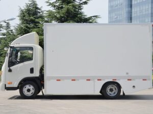 Dayun E3 4.5Ton 136Horsepower 4.15Meter Van Type Pure Electric Light Truck