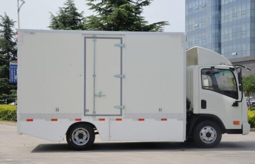 Dayun E3 4.5Ton 136Horsepower 4.15Meter Van Type Pure Electric Light Truck