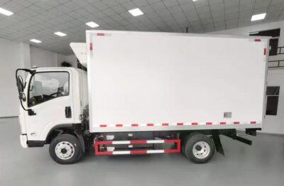 Dongfeng 4.5 Ton Electric Refrigerated Truck