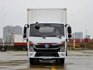 Dongfeng 4.5T Electric Refrigerated Truck