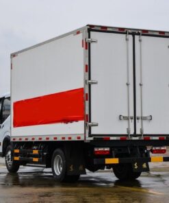 Dongfeng 4.5T Electric Refrigerated Truck