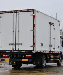 Dongfeng 4.5T Electric Refrigerated Truck