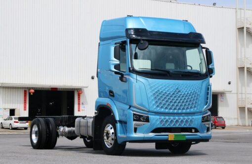 Dongfeng Automobile Chenglong H5V 4X2 18Ton 6.8Meter Hybrid Truck