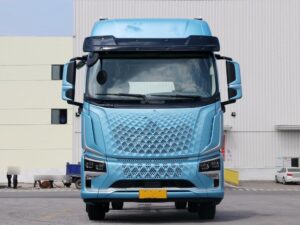 Dongfeng Automobile Chenglong H5V 4X2 18Ton 6.8Meter Hybrid Truck