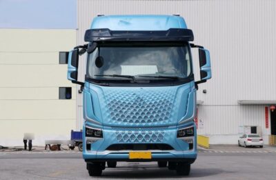 Dongfeng Automobile Chenglong H5V 4X2 18Ton 6.8Meter Hybrid Truck