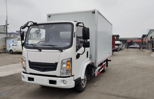 Dongfeng Huashen T17 4.5Ton 4.1Meter Single Row Pure Electric Van Light Truck