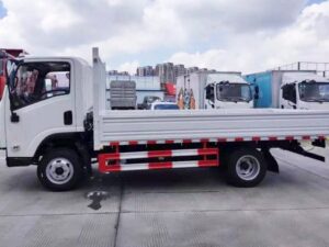 Dongfeng Huashen T18 4.5Ton 4.13Meter Single Row Pure Electric Flatbed Light Truck